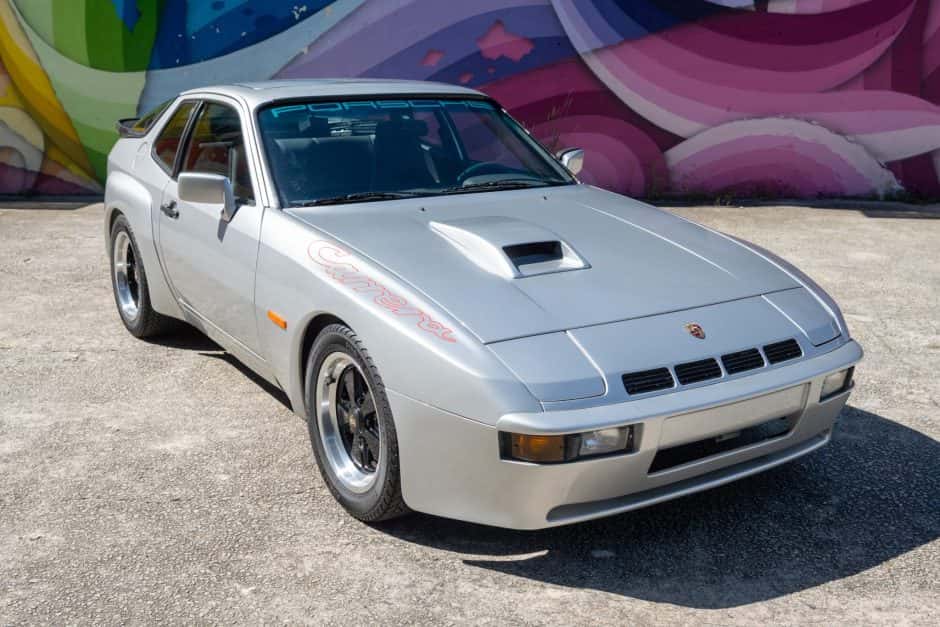 1980 Porsche 924 sold for $19,888