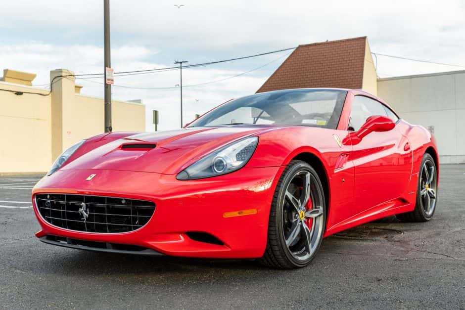 2014 Ferrari California sold for $135,000