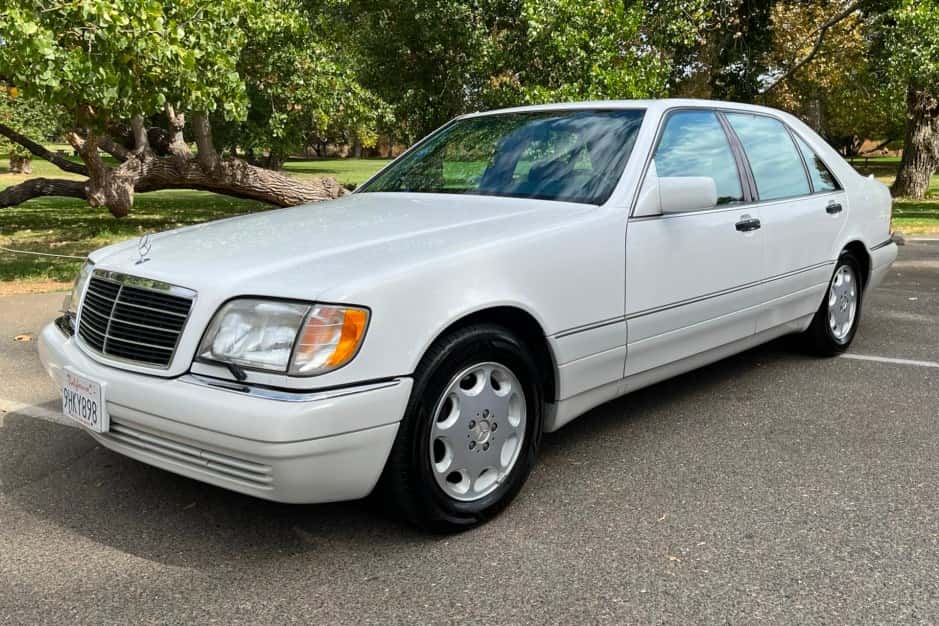 1995 Mercedes-Benz W140 S-Class sold for $7,900