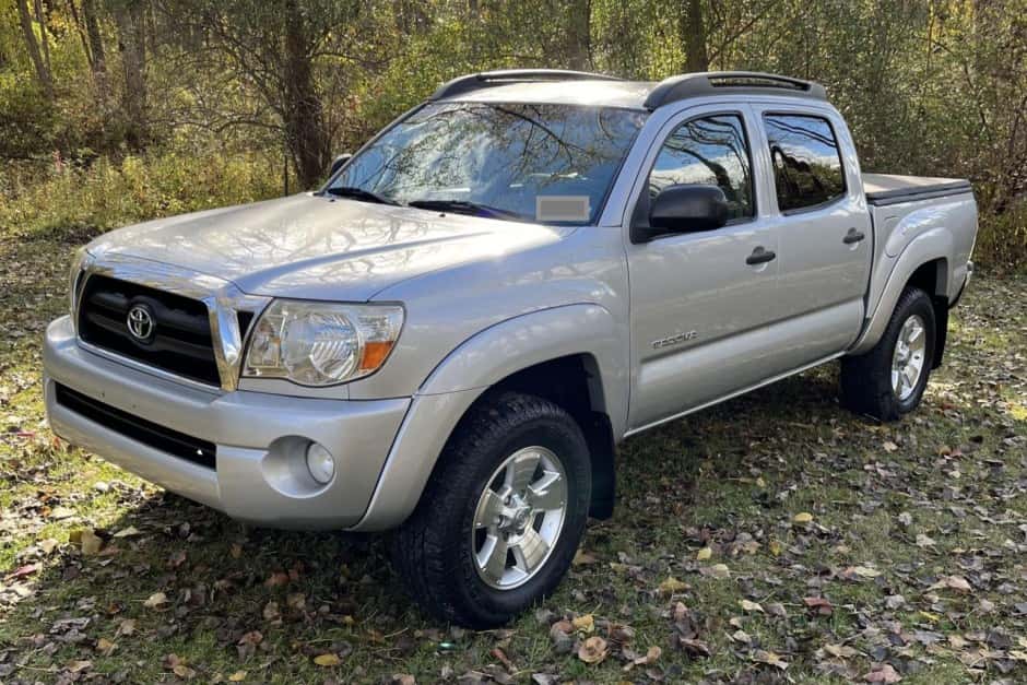 2006 Toyota Tacoma (N2X0 2005-2015) sold for $9,200