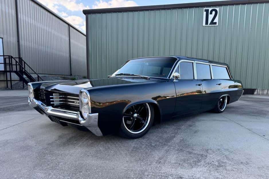 1964 Pontiac Catalina sold for $27,750