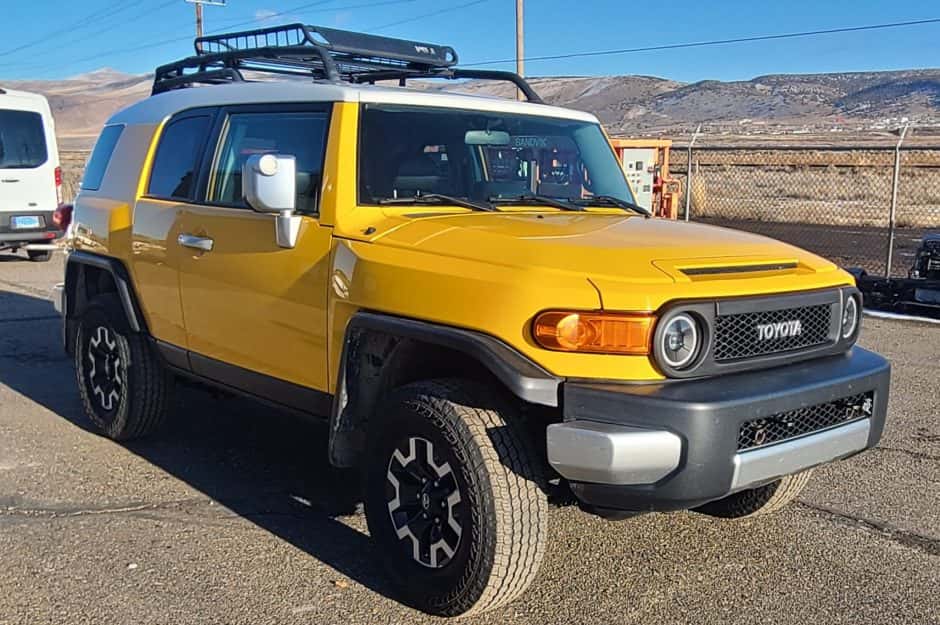 2007 Toyota FJ Cruiser sold for $18,750
