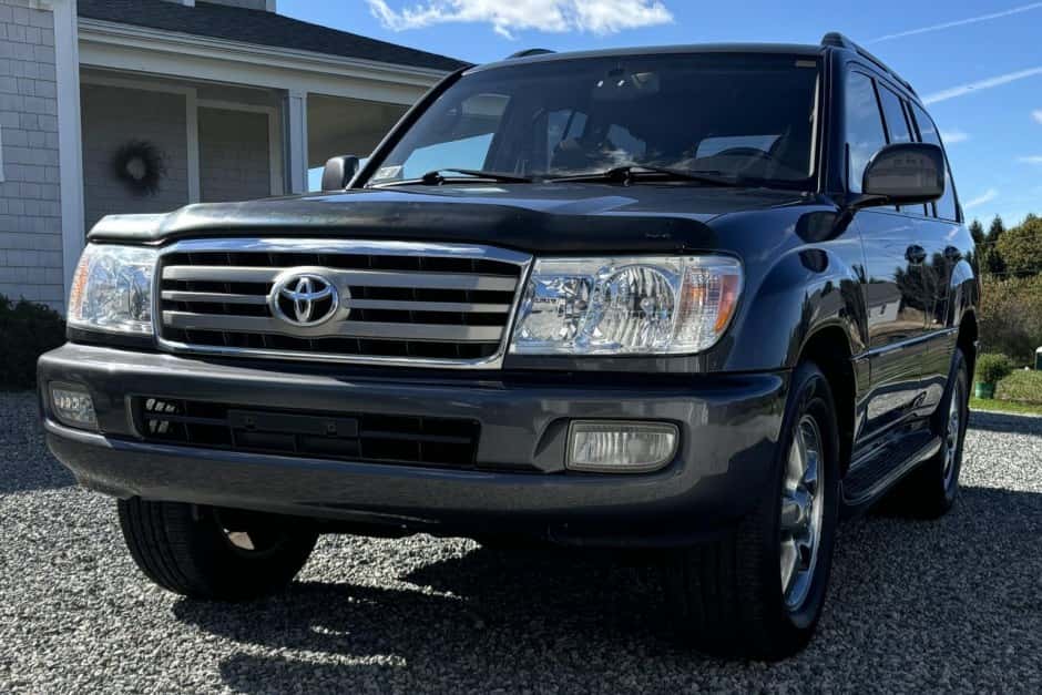 2007 Toyota Land Cruiser 100-Series sold for $30,000