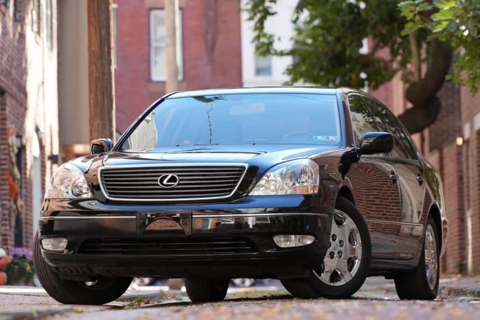2001 Lexus LS Sedan sold for $15,250