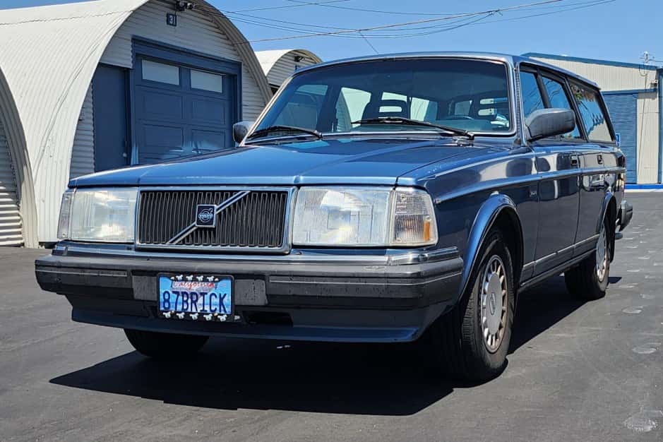 1987 Volvo 240 sold for $10,800