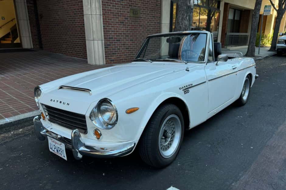 1969 Datsun Roadster sold for $7,777