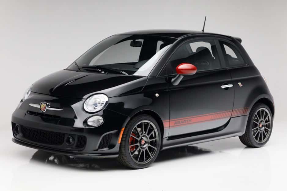 2012 Fiat 500 (2012-2019) sold for $15,500