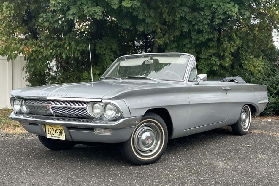 1962 Oldsmobile Cutlass sold for $17,500