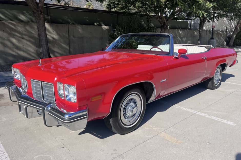 1975 Oldsmobile 88 sold for $13,250