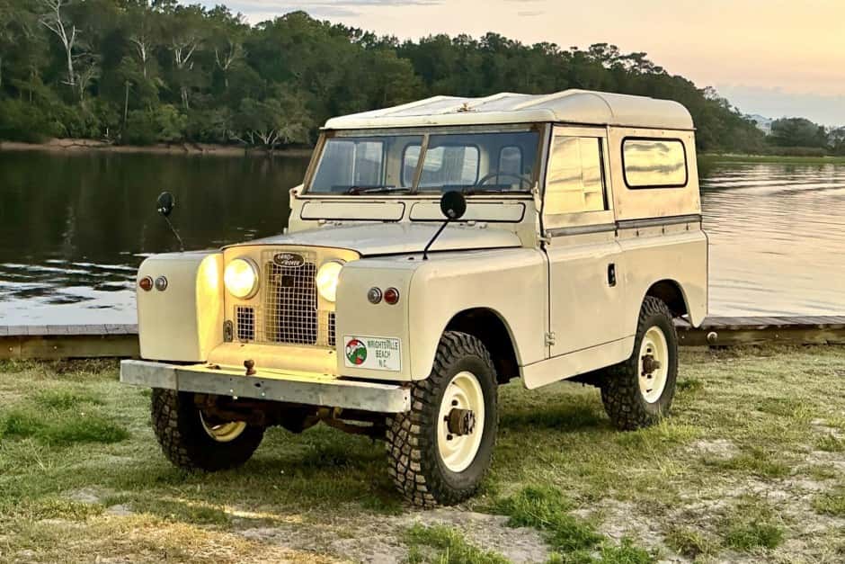 1966 Land Rover Series 88 sold for $25,750