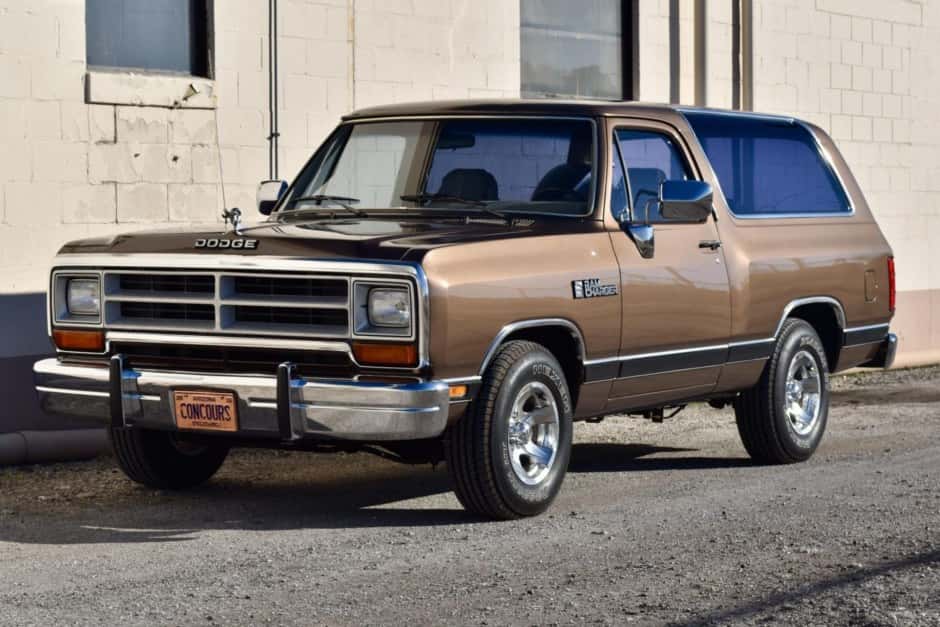 1989 Dodge Ramcharger / Plymouth Trail Duster sold for $10,500