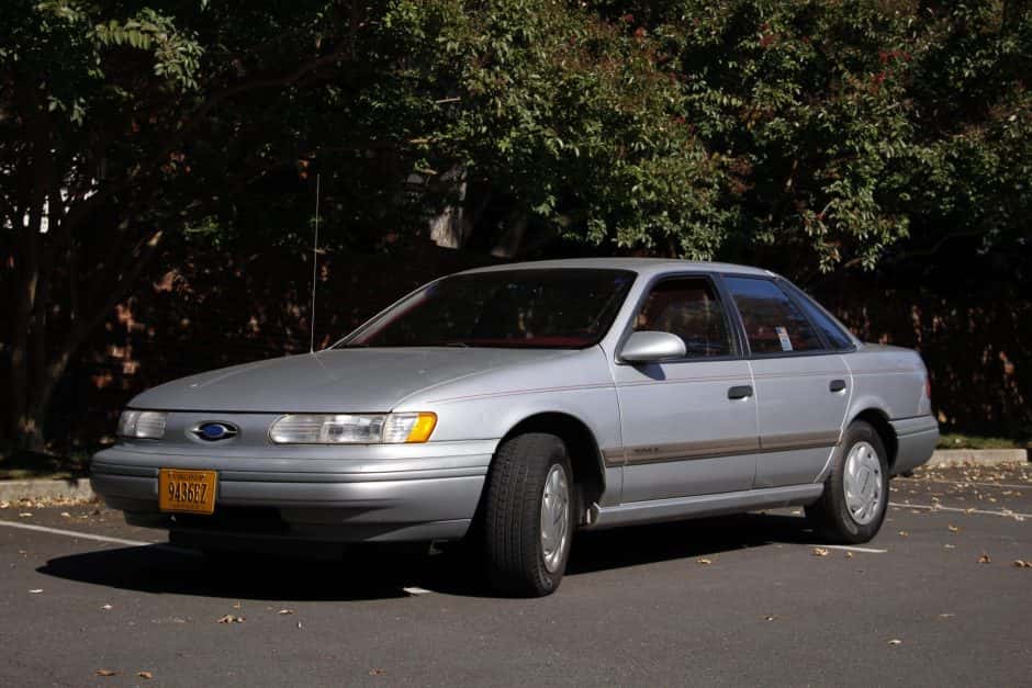 1992 Ford Taurus Sedan & Wagon sold for $4,350