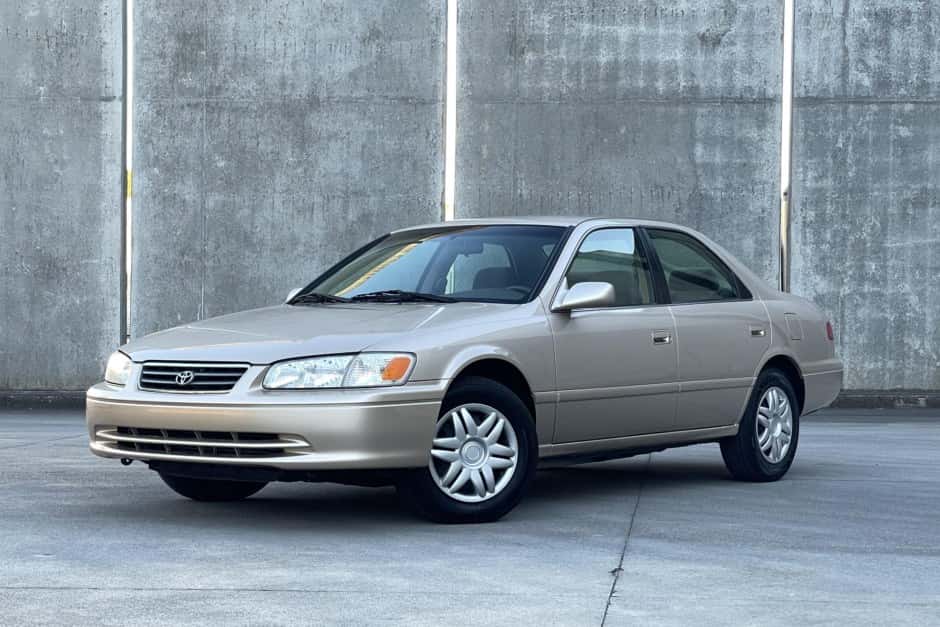 2001 Toyota Camry sold for $9,200