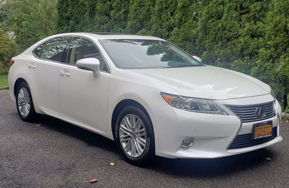 2013 Lexus ES sold for $17,000