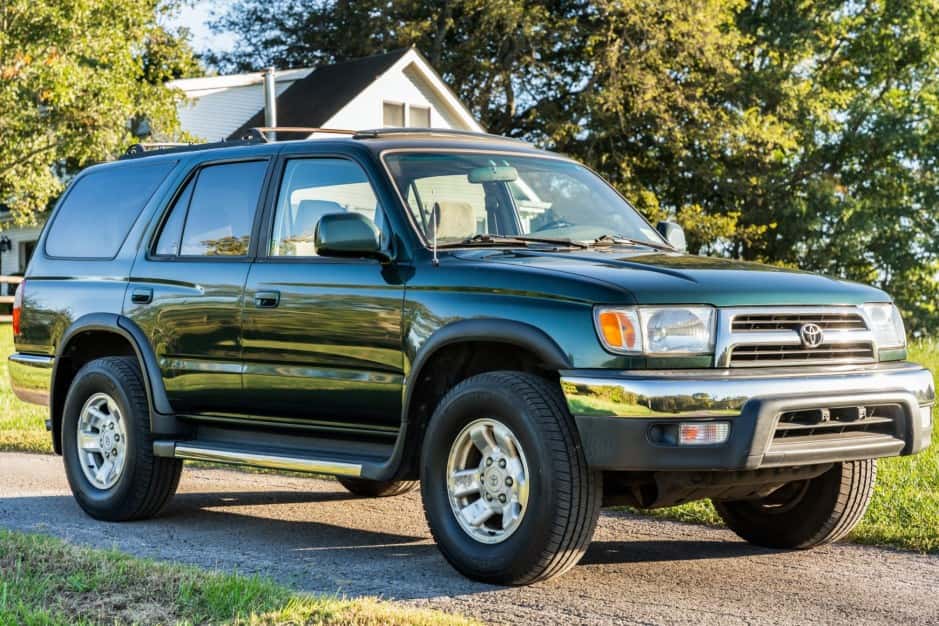 2000 Toyota 4Runner (N180) sold for $12,000