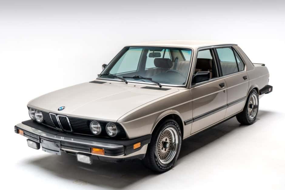 1986 BMW E28 5-Series sold for $21,528