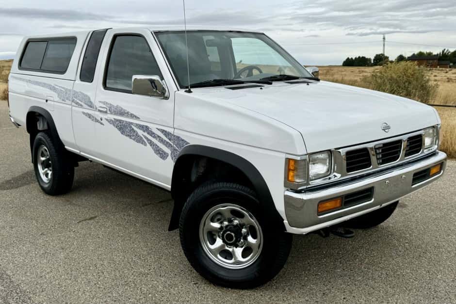 1995 Nissan Pickup sold for $16,250