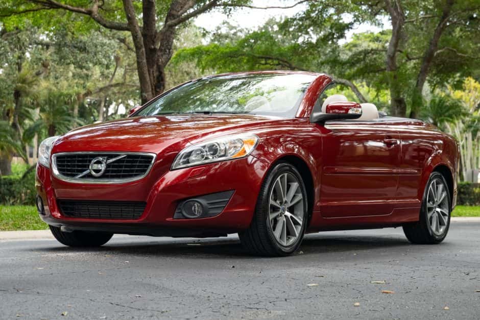 2013 Volvo C70 sold for $16,750