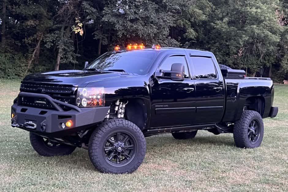 2011 Chevrolet Silverado GMT900 Heavy Duty (2007-2014) sold for $28,000