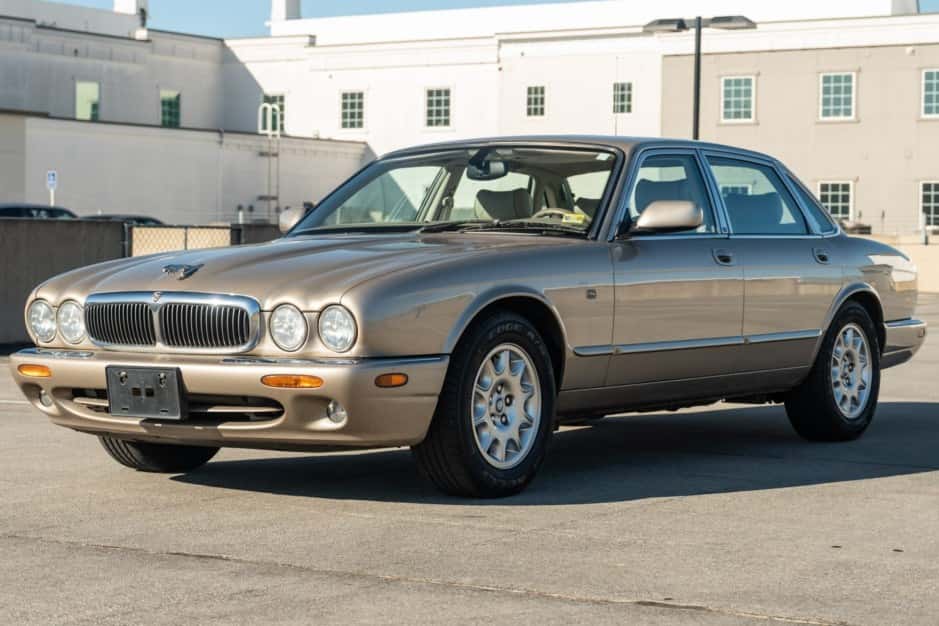 2001 Jaguar X308 XJ (1998-2003) sold for $5,200