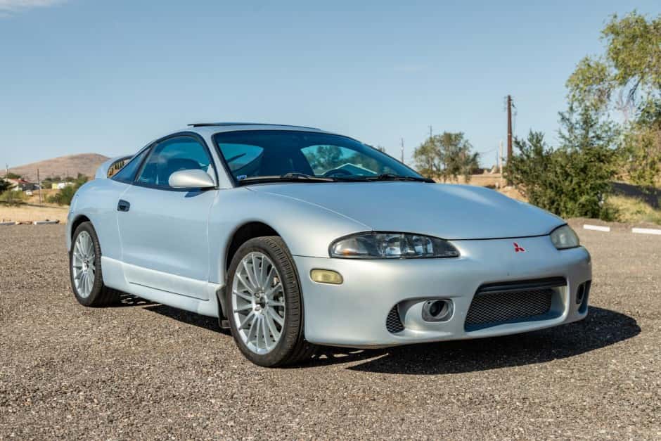 1999 Mitsubishi Eclipse, Eagle Talon, & Plymouth Laser sold for $5,563