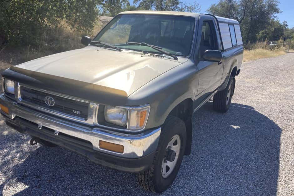 1993 Toyota Pickup (N80/90/100/110 1989-1997) sold for $10,250