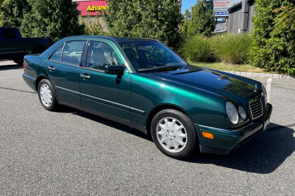 1996 Mercedes-Benz W210 E-Class sold for $5,100