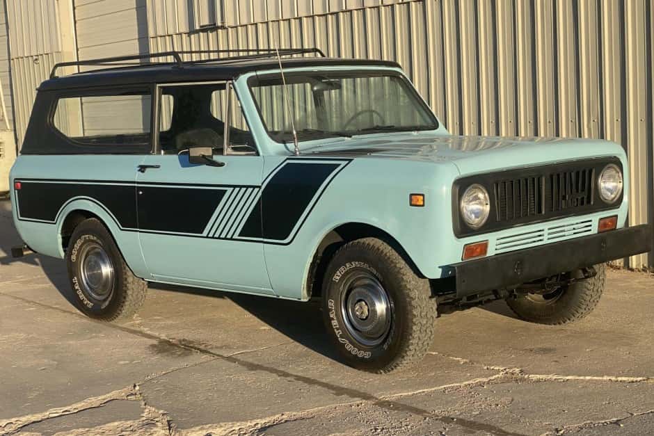 1974 International Harvester Scout sold for $13,500