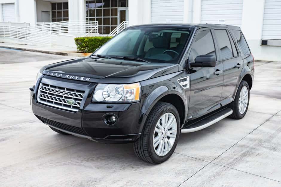 2010 Land Rover  sold for $16,000