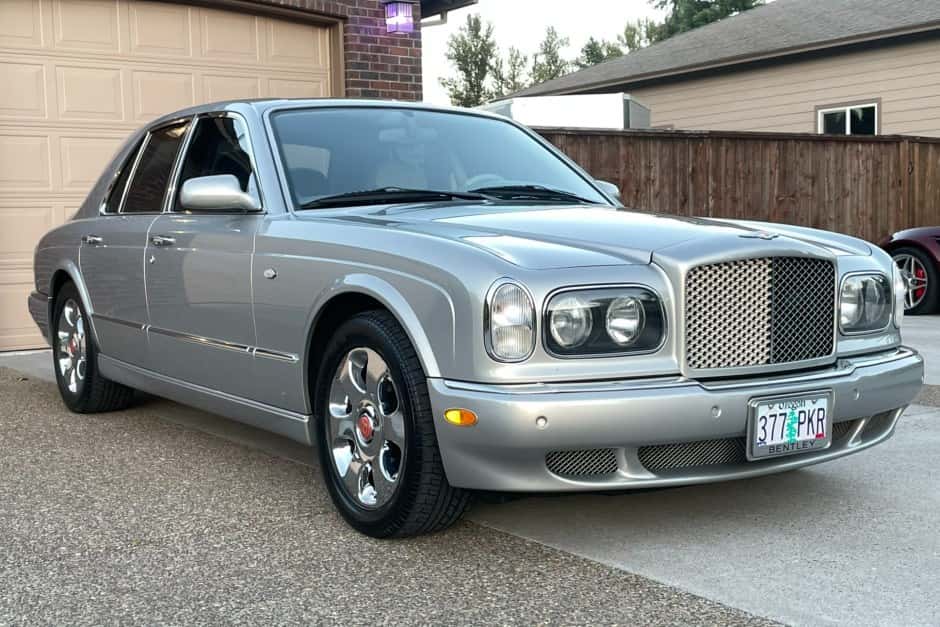 2001 Bentley Arnage sold for $36,250