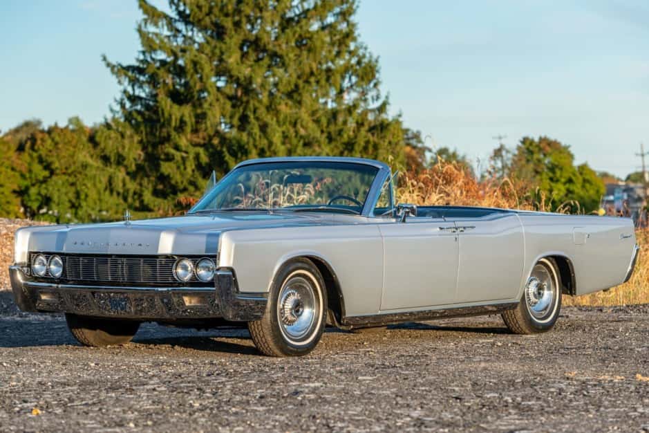 1967 Lincoln Continental (1961-1969) sold for $75,500