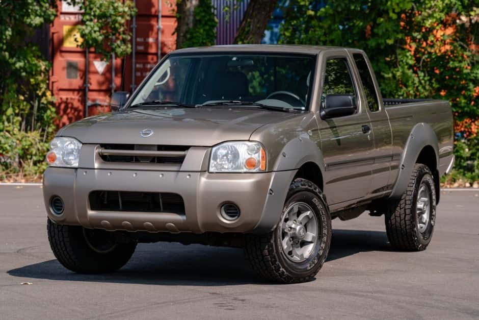 2002 Nissan Pickup sold for $15,500
