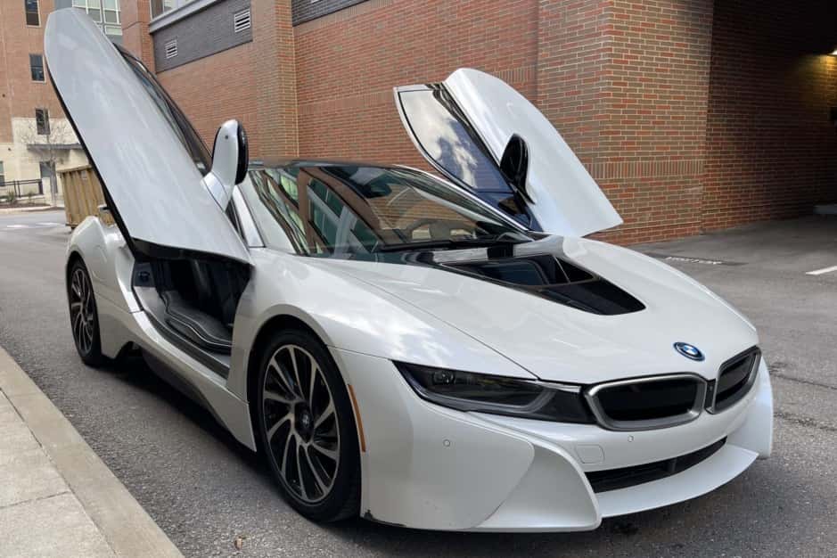 2016 BMW i8 sold for $44,053