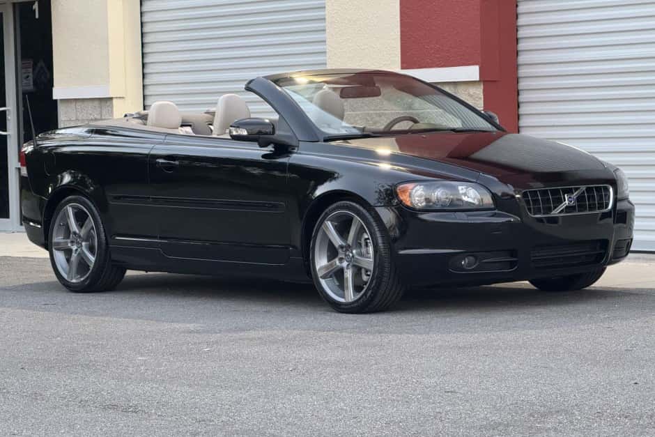 2010 Volvo C70 sold for $9,300