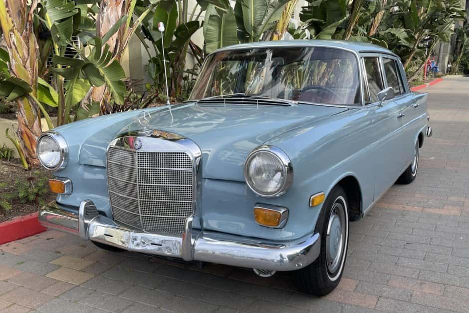 1968 Mercedes-Benz W110 sold for $6,100