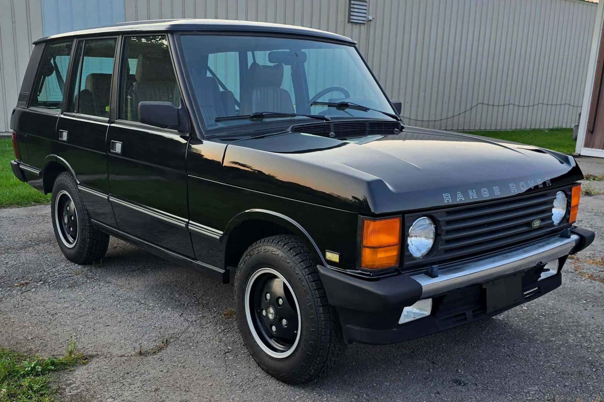 1989 Land Rover Range Rover sold for $28,000