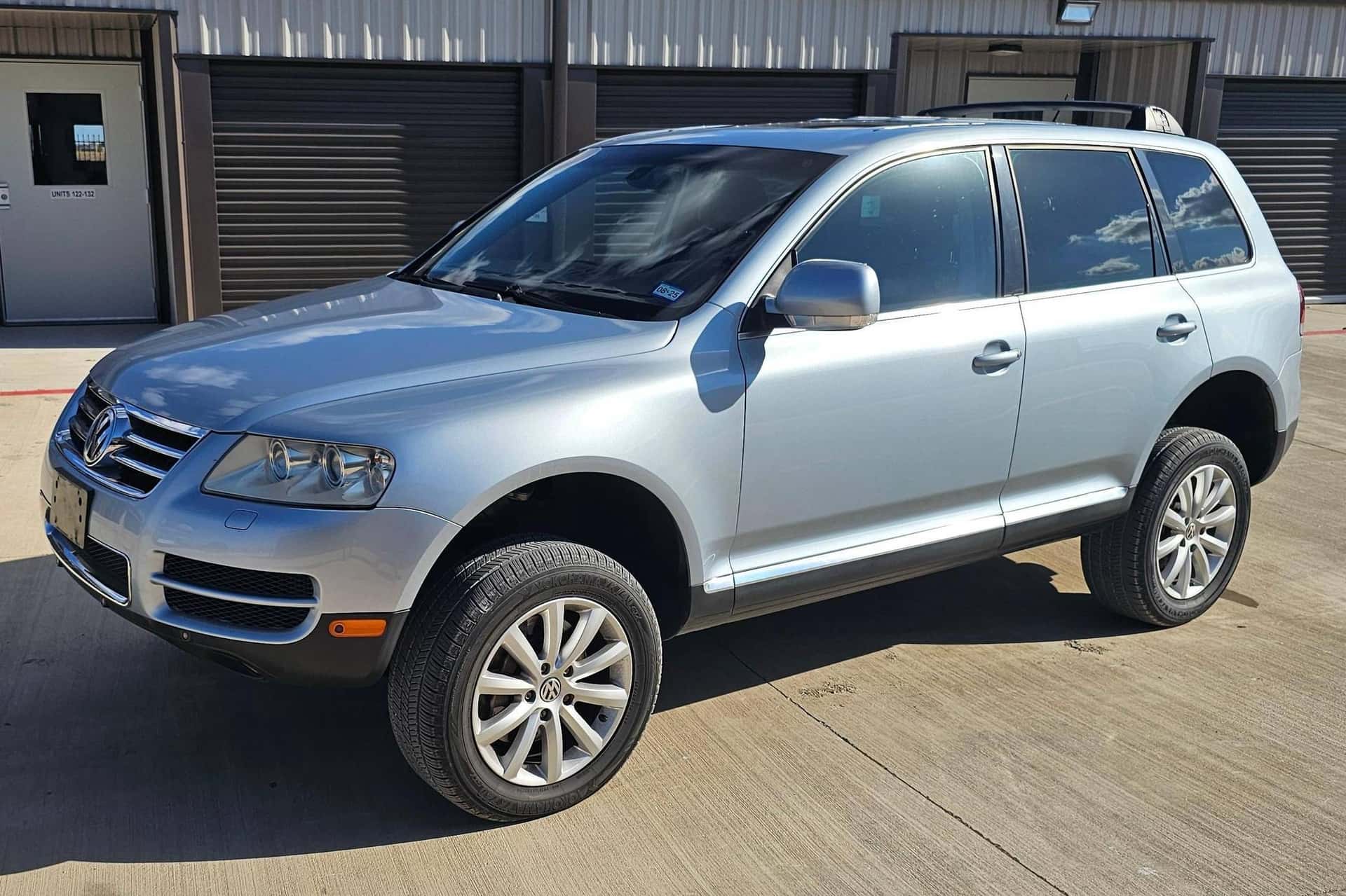 2006 Volkswagen Touareg sold for $7,300