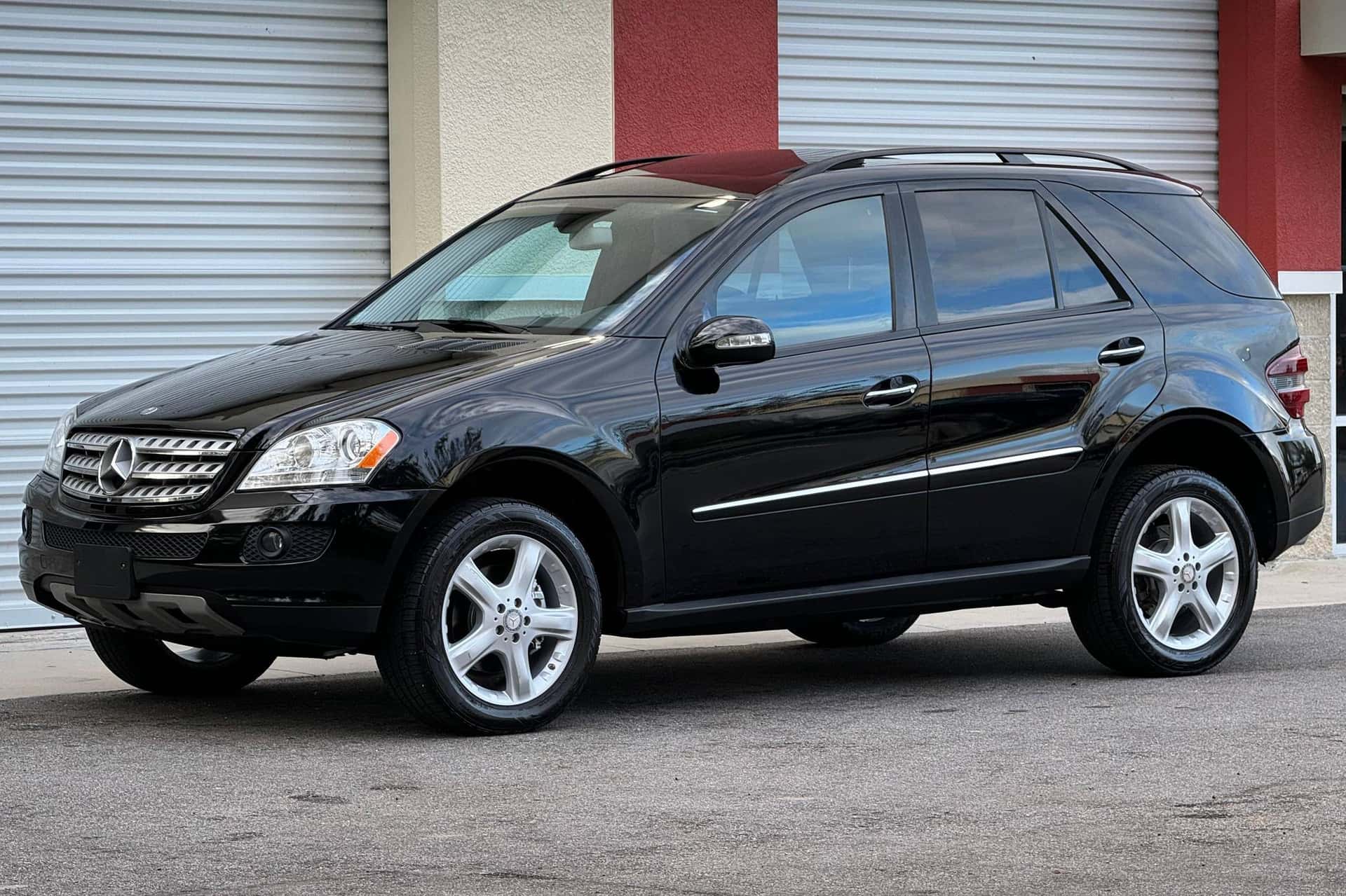 2008 Mercedes-Benz ML-Class sold for $8,100