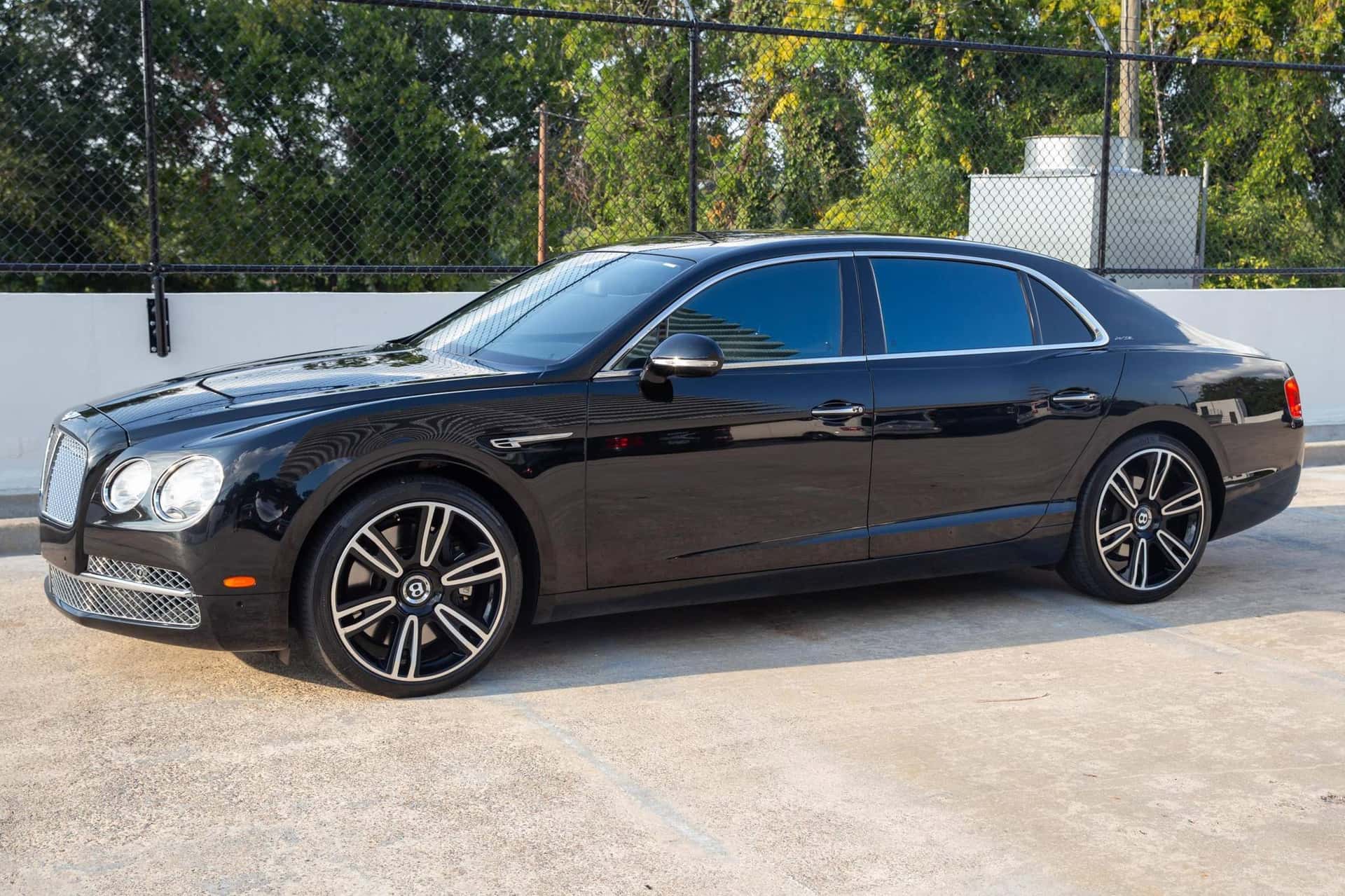 2014 Bentley Flying Spur sold for $41,750
