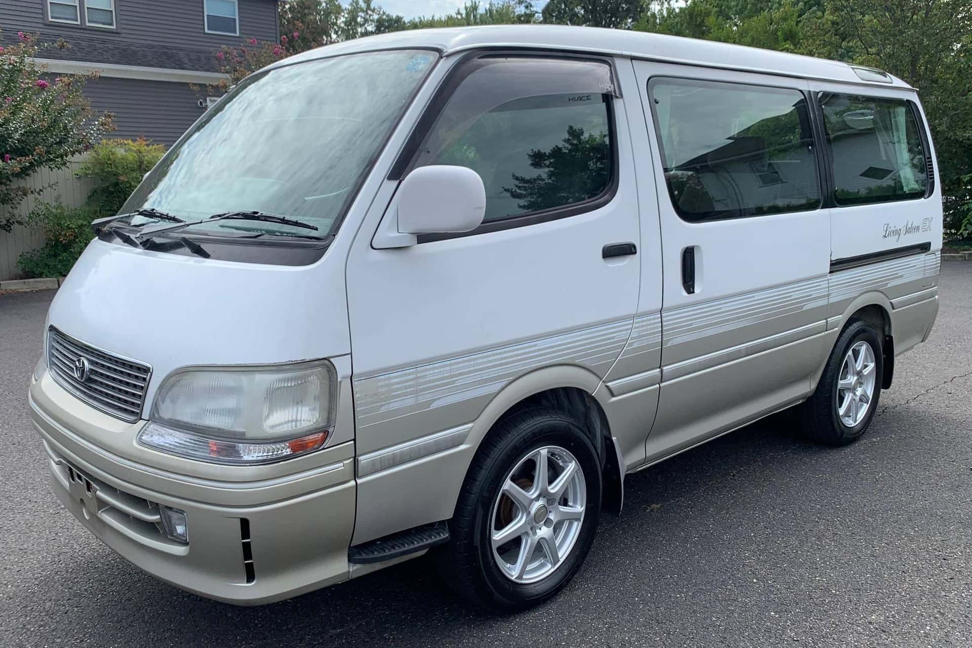 1997 Toyota HiAce sold for $9,950