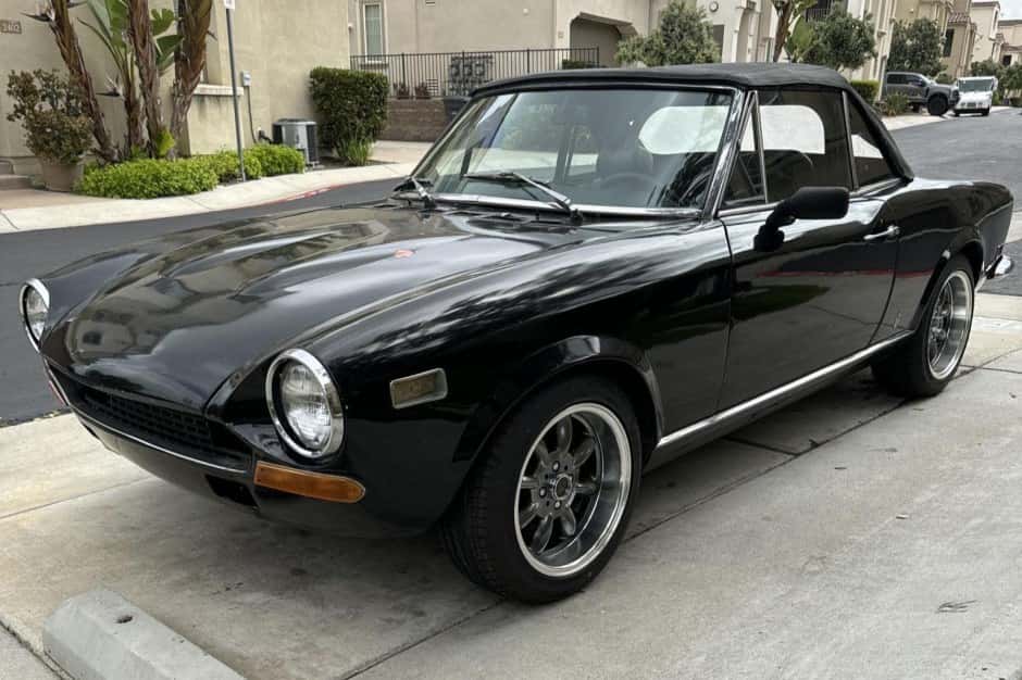 1973 Fiat 124 Spider (1966-1985) sold for $0