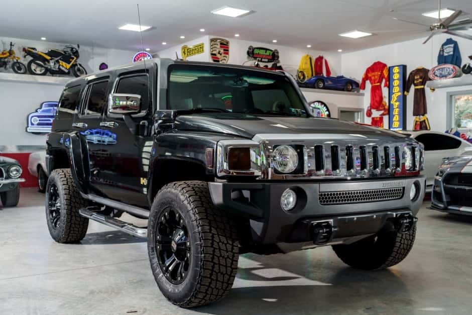 2006 Hummer H3 sold for $9,800