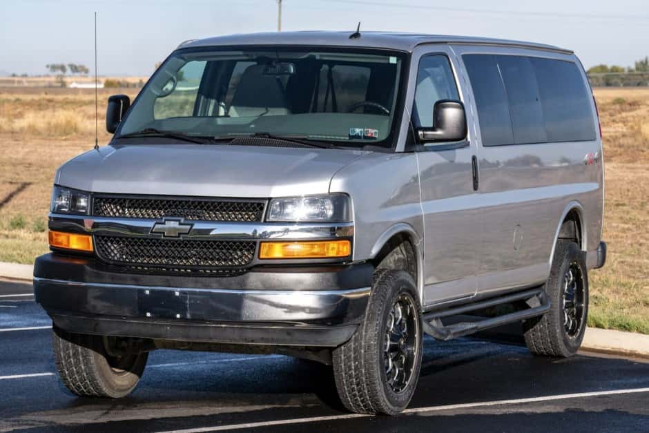 2015 Chevrolet Express sold for $32,000