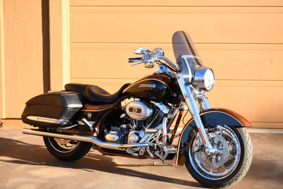 2008 Harley-Davidson CVO sold for $8,900