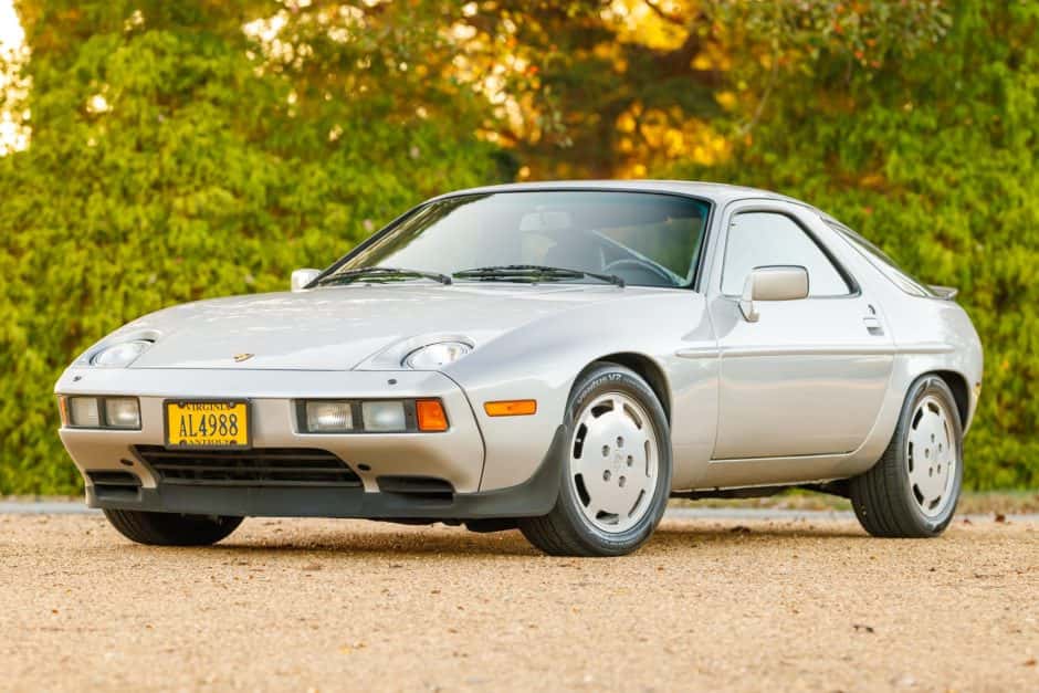 1985 Porsche 928 sold for $25,500