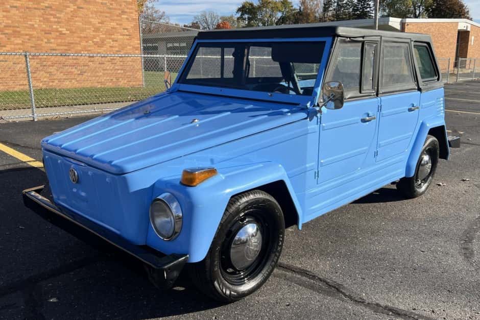 1975 Volkswagen Thing sold for $12,501