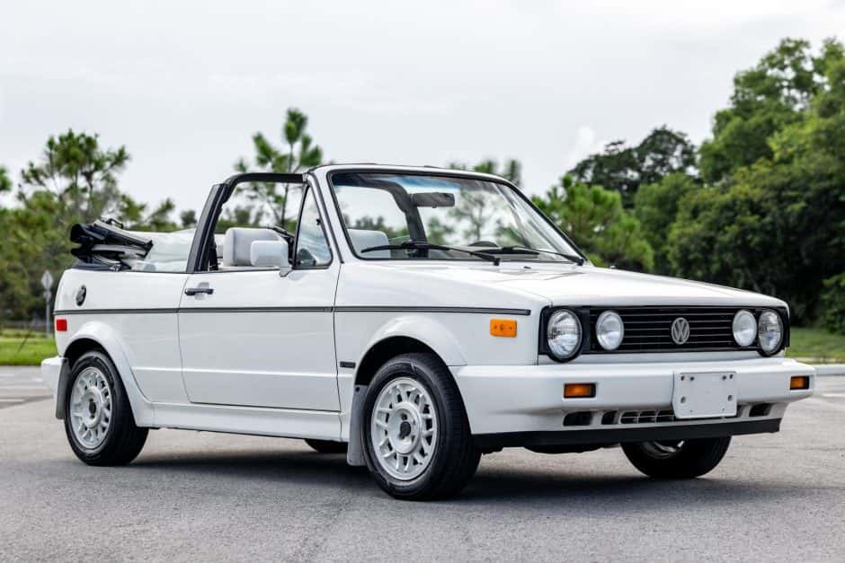 1989 Volkswagen Golf/Rabbit Cabriolet sold for $15,555