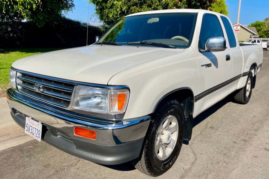 1998 Toyota T100 sold for $9,100