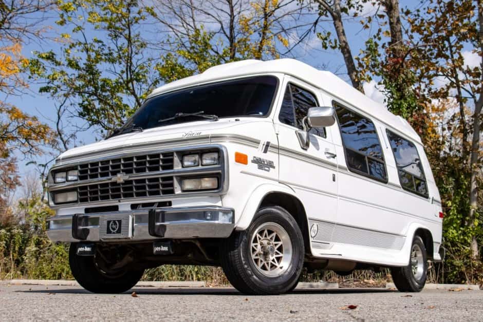 1995 Chevrolet G-Series Van sold for $7,400
