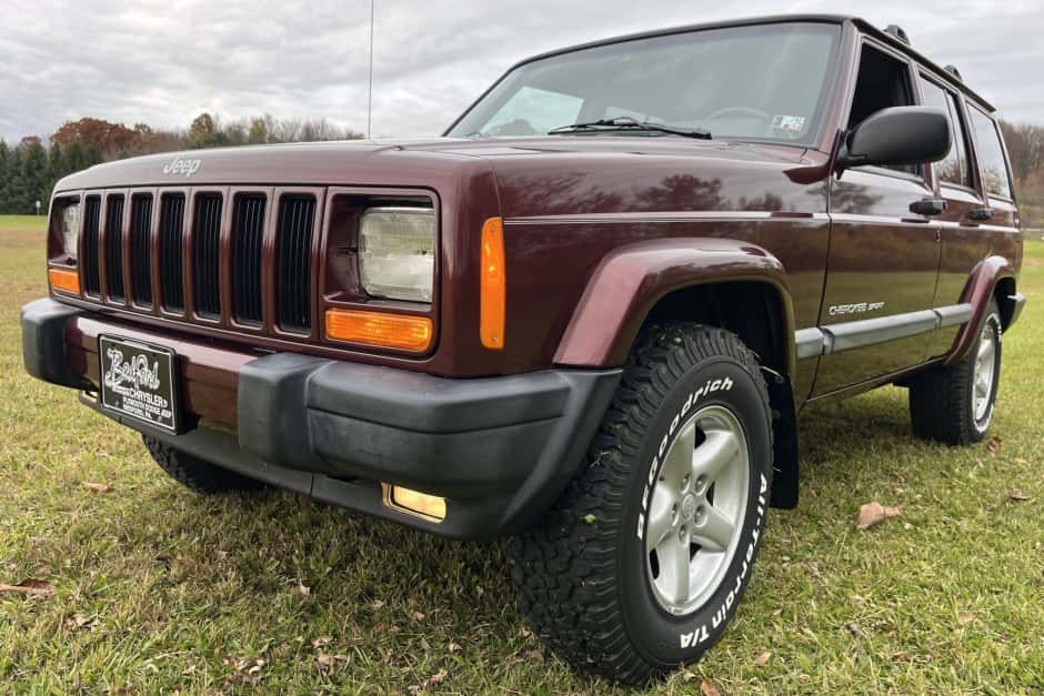 2001 Jeep XJ Cherokee sold for $22,550